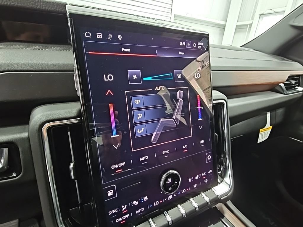 New 2026 GMC Yukon Denali w/ Sun & Power Step Package AWD/4WD image 14