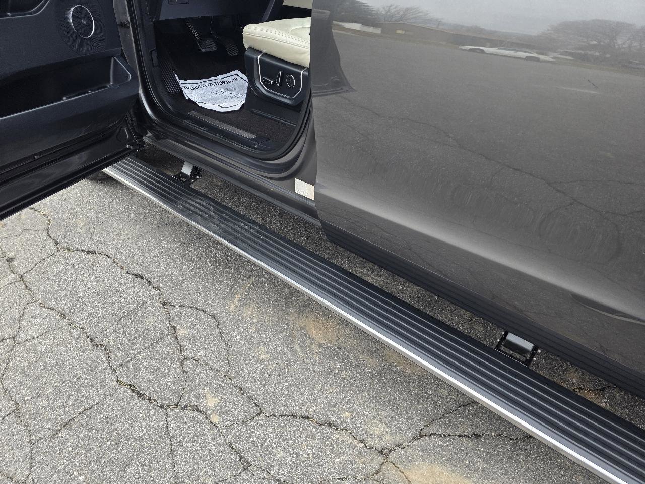 Used 2021 Ford Expedition Max Platinum image 13