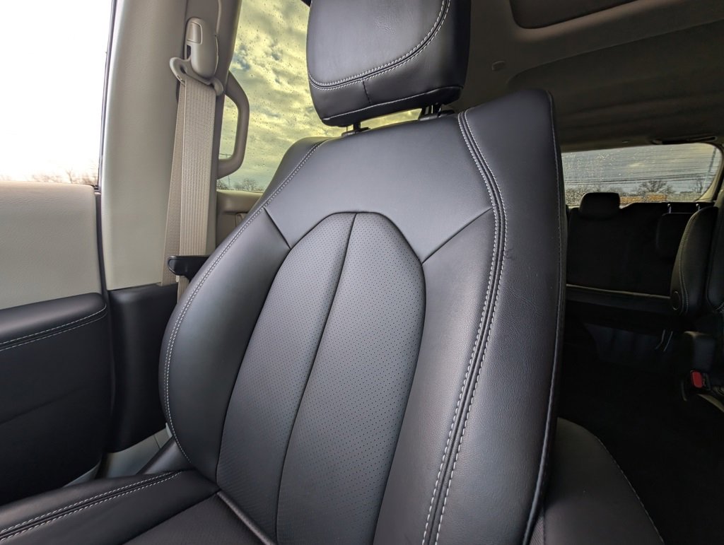 Used 2024 Chrysler Pacifica Touring-L w/ Road Tripper Package image 13