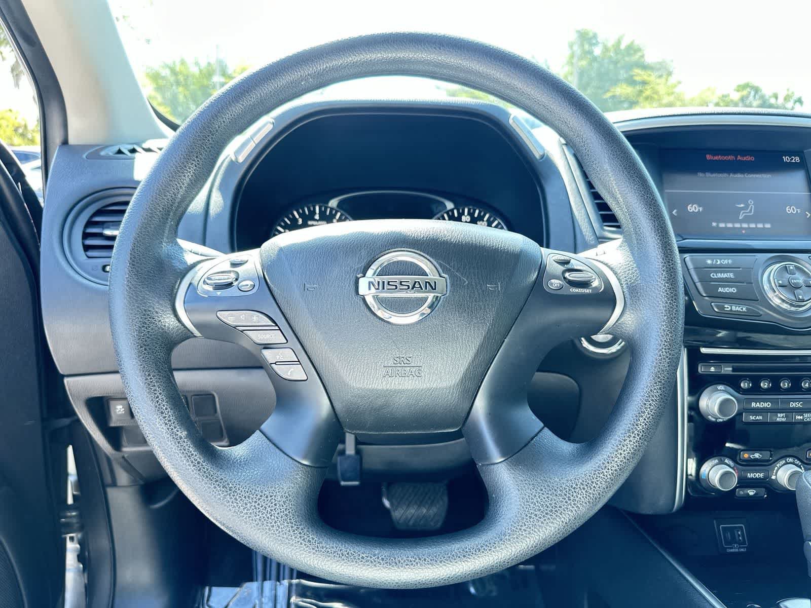 Used 2020 Nissan Pathfinder S FWD image 19