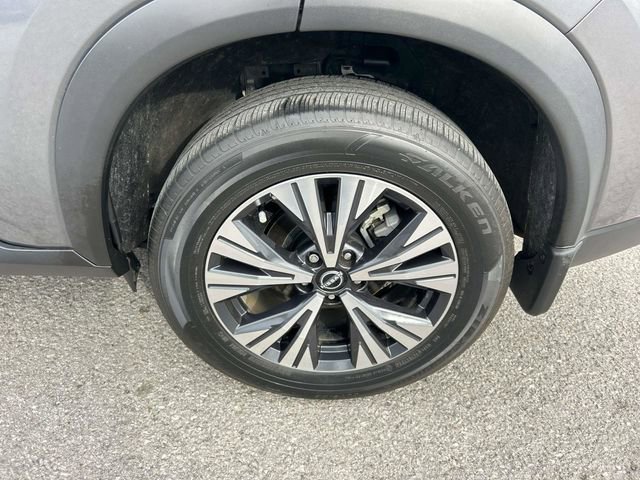 Used 2023 Nissan Rogue SV image 11