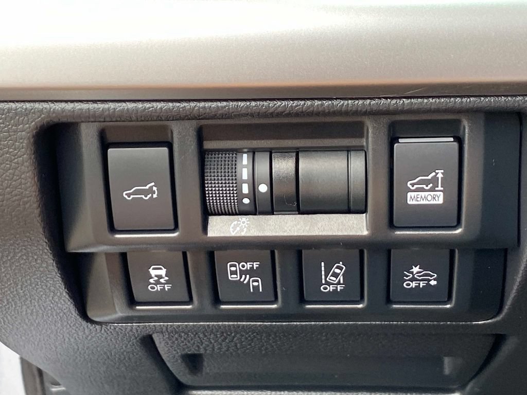 Used 2019 Subaru Outback 2.5i Limited AWD/4WD image 22