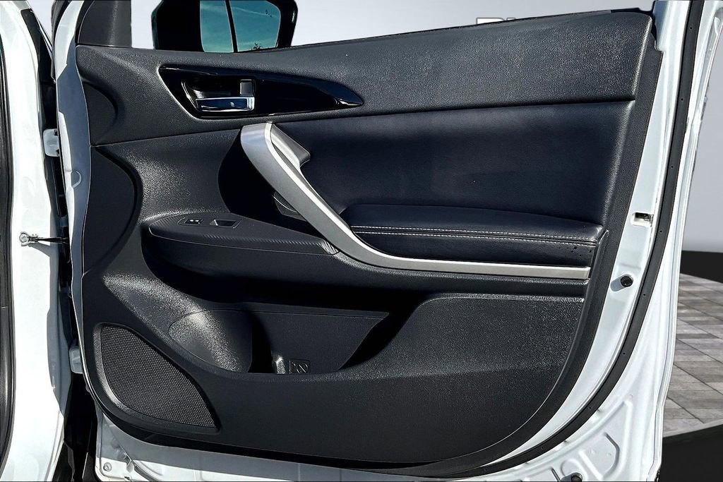 Used 2022 Mitsubishi Eclipse Cross SE image 23