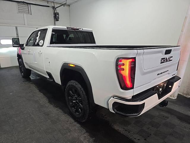 Used 2026 GMC Sierra 2500 AT4 AWD/4WD image 3