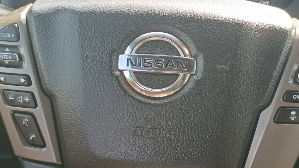 Used 2020 Nissan Titan Platinum Reserve w/ Moonroof Package AWD/4WD image 30