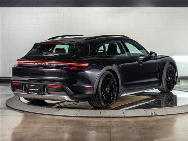 Used 2025 Porsche Taycan 4 Cross Turismo image 9