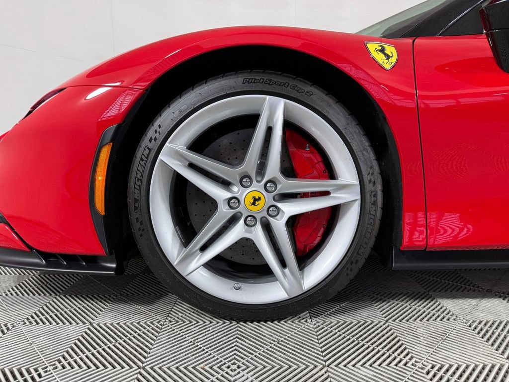 Used 2023 Ferrari SF90 Spider image 7