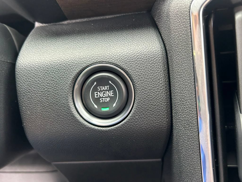 New 2026 GMC Acadia Denali Ultimate FWD image 28
