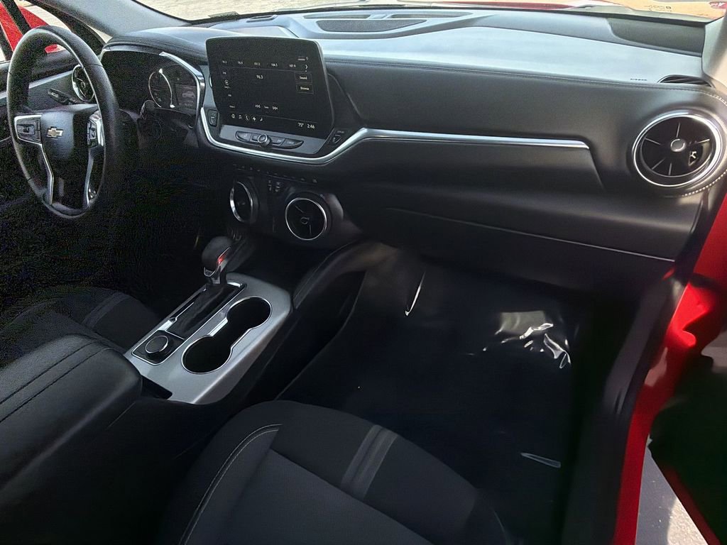 Used 2023 Chevrolet Blazer LT image 28