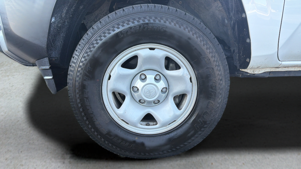 Used 2022 Toyota Tacoma SR RWD image 14