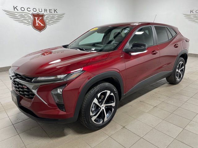 Used 2025 Chevrolet Trax RS FWD image 3