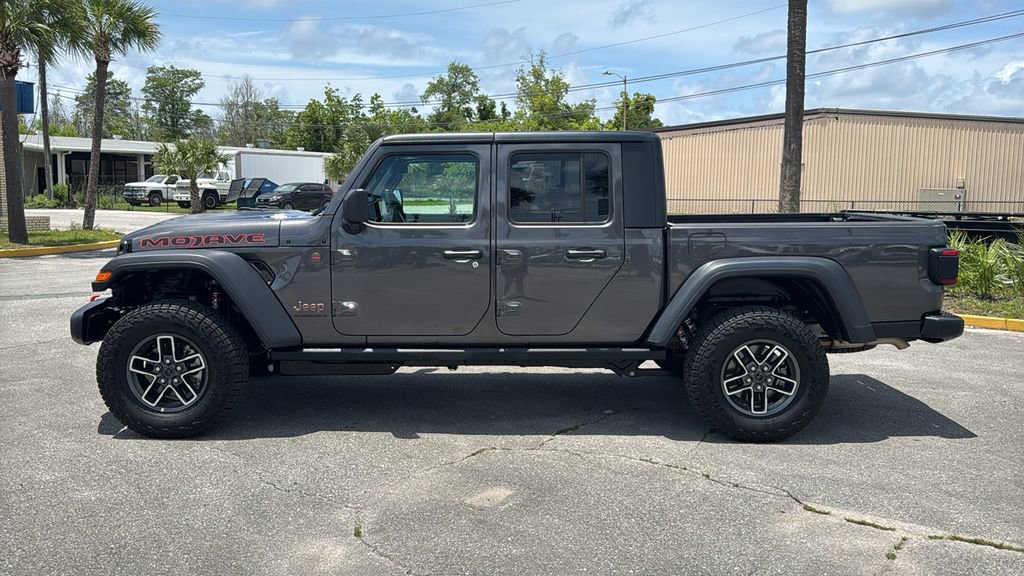 Used 2026 Jeep Gladiator Mojave AWD/4WD image 3