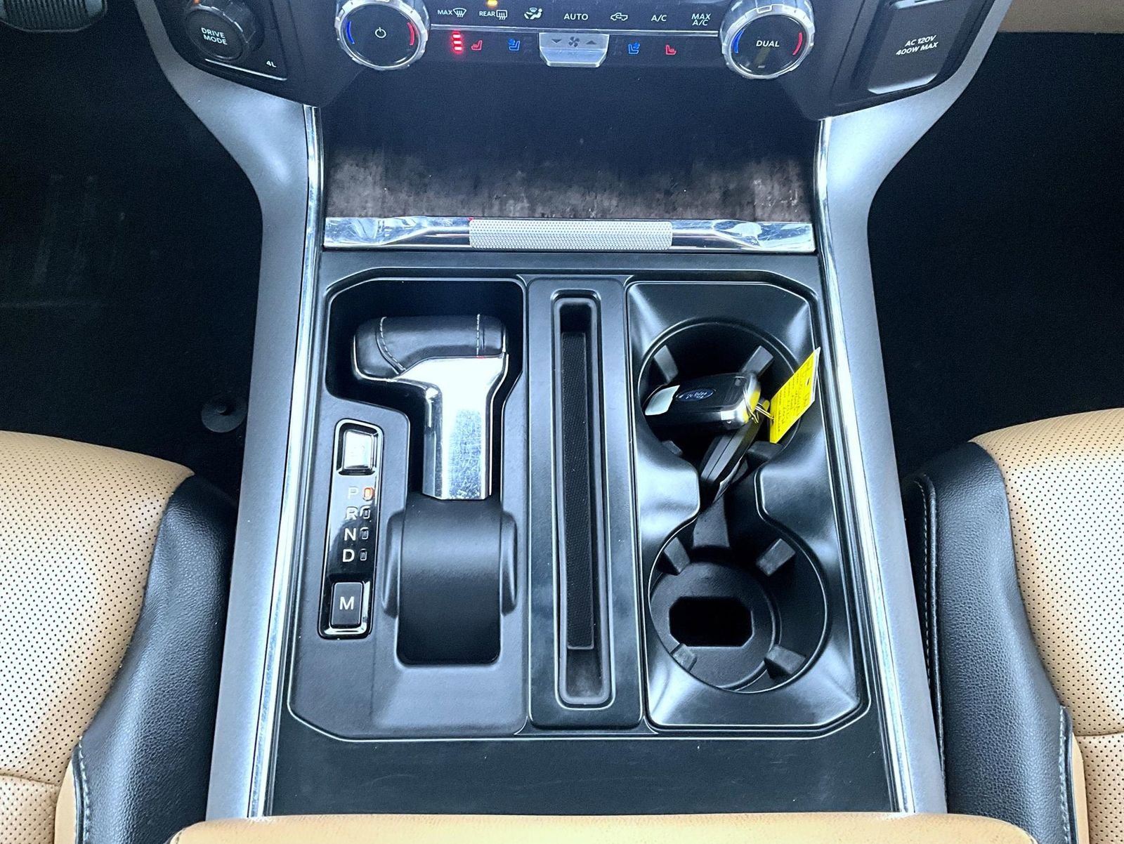 Used 2023 Ford F150 Lariat w/ Trailer Tow Package image 15