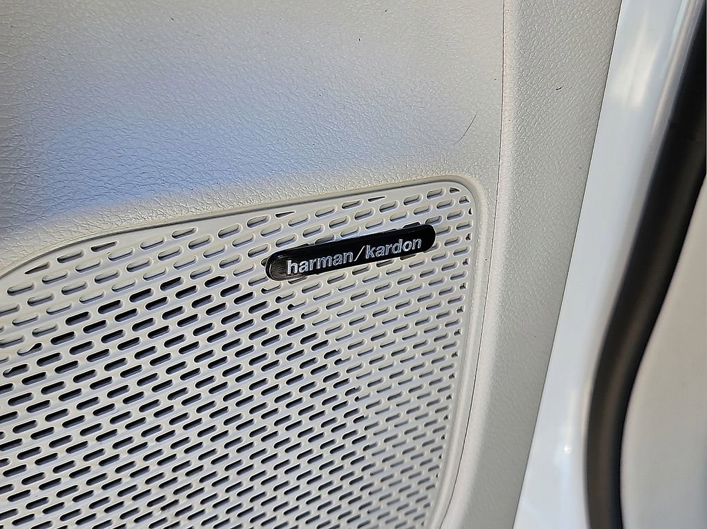 Used 2022 Chrysler Pacifica Limited image 19