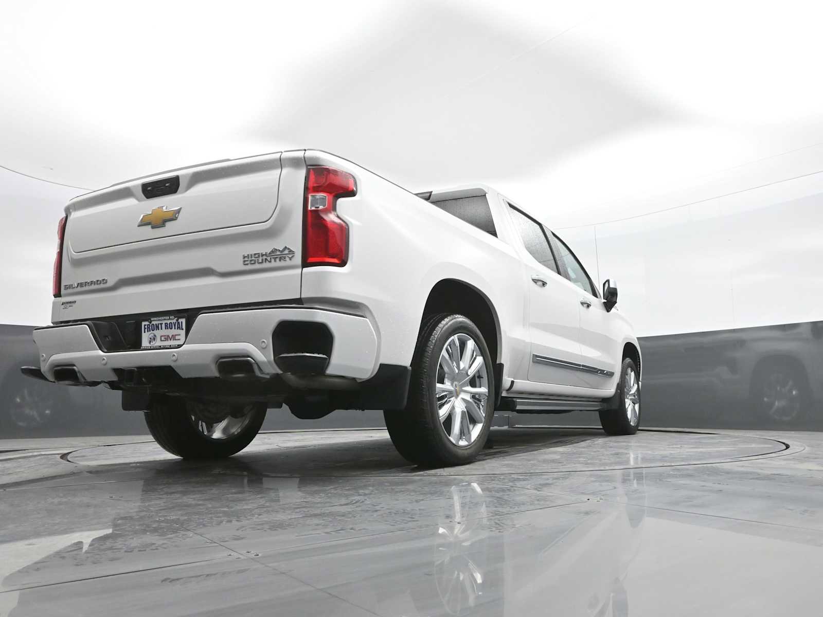 Used 2024 Chevrolet Silverado 1500 High Country image 41