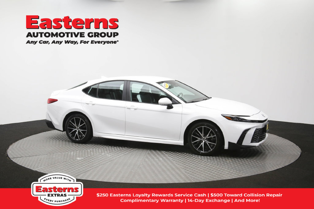 Used 2025 Toyota Camry SE FWD image 46