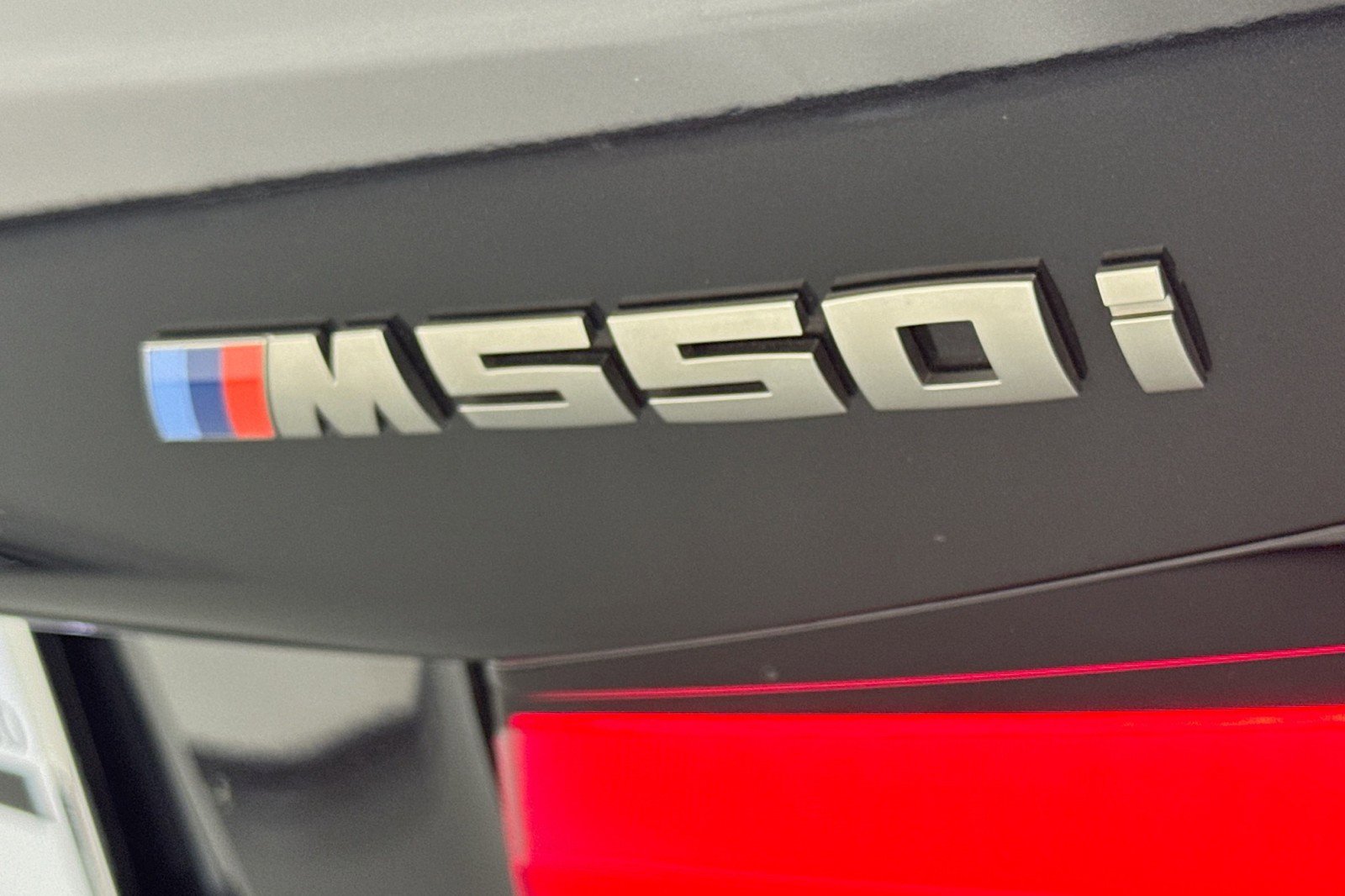 Used 2023 BMW M550i xDrive image 9