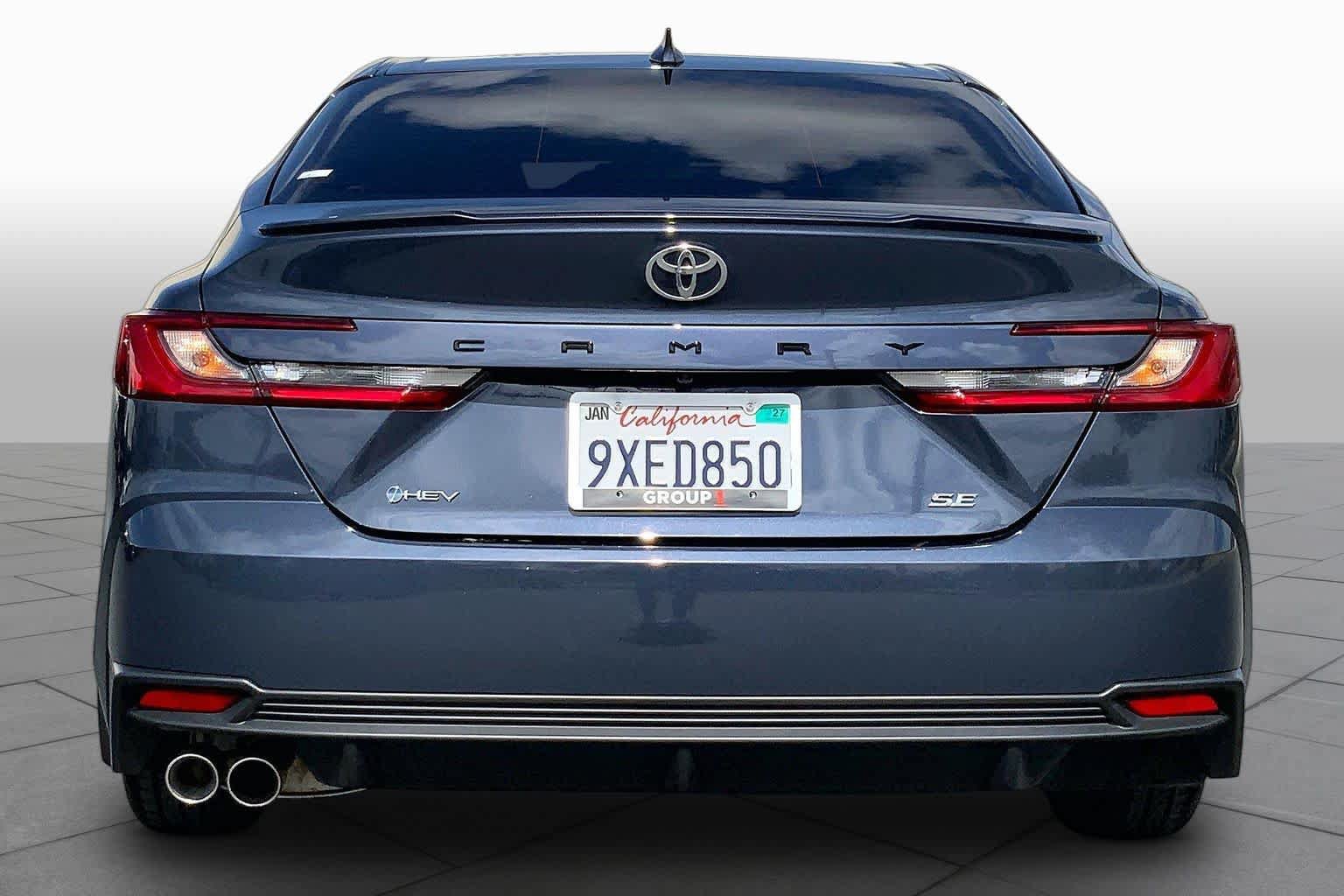 Used 2026 Toyota Camry SE FWD image 4