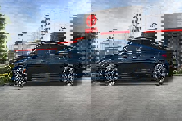 Used 2025 Kia K5 GT-Line w/ GT-Line Premium Package image 8