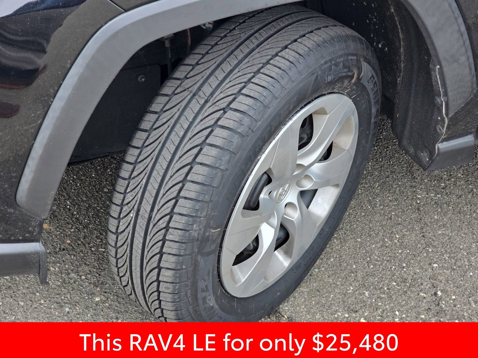 Used 2021 Toyota RAV4 LE image 38