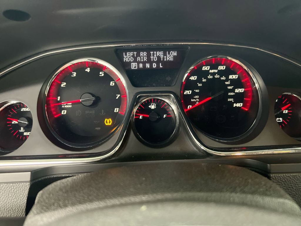 Used 2015 GMC Acadia SLE image 12