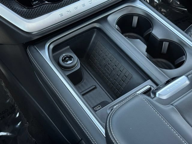 Certified 2025 Ford Expedition Max Platinum w/ Stealth Performance Package AWD/4WD image 24