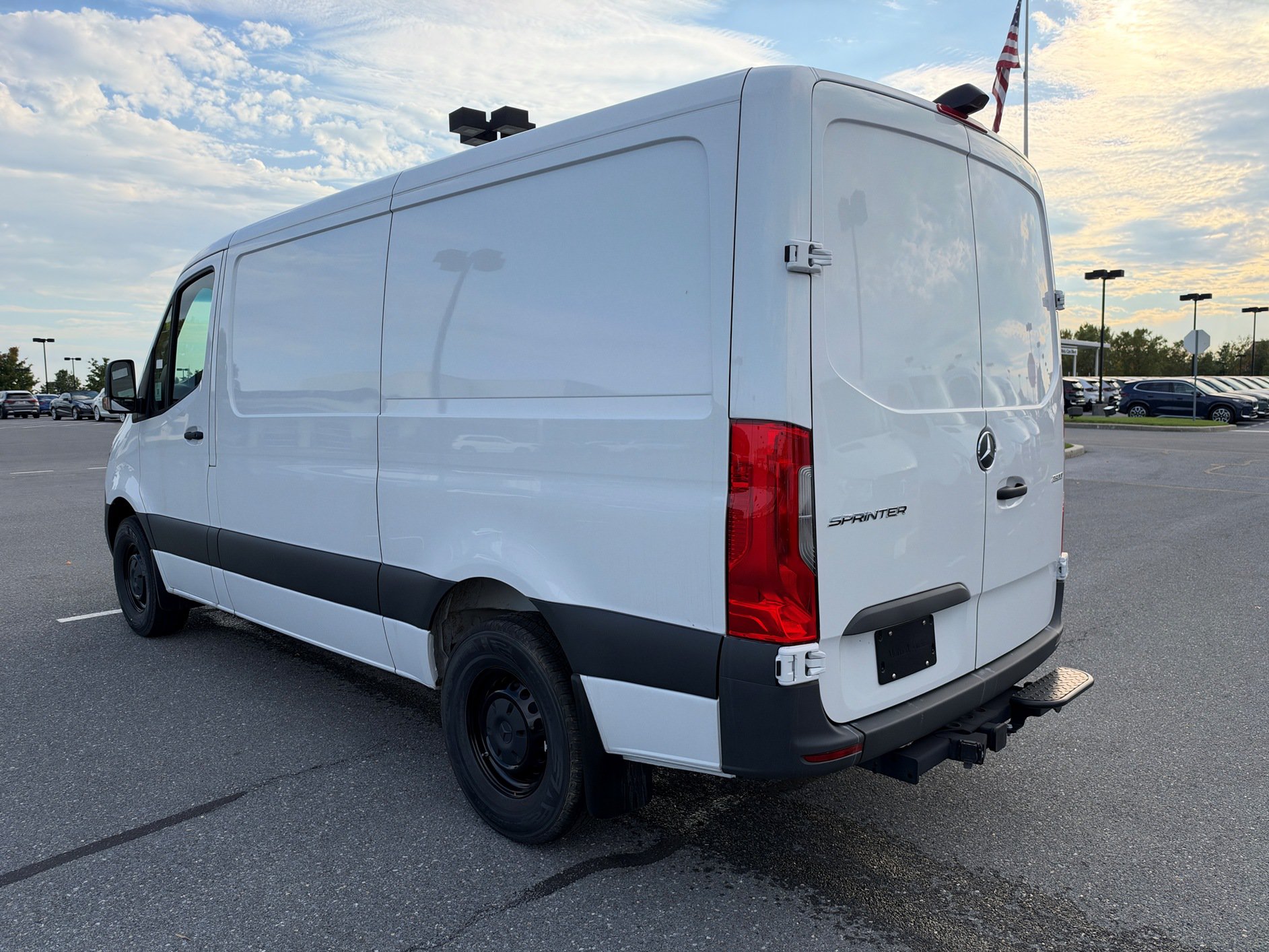 Used 2025 Mercedes-Benz Sprinter 2500 image 6