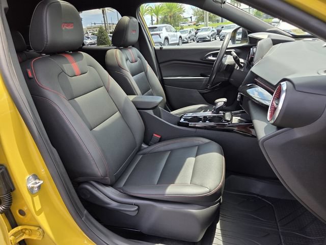 Certified 2024 Chevrolet Trax RS w/ Sunroof Package FWD image 17