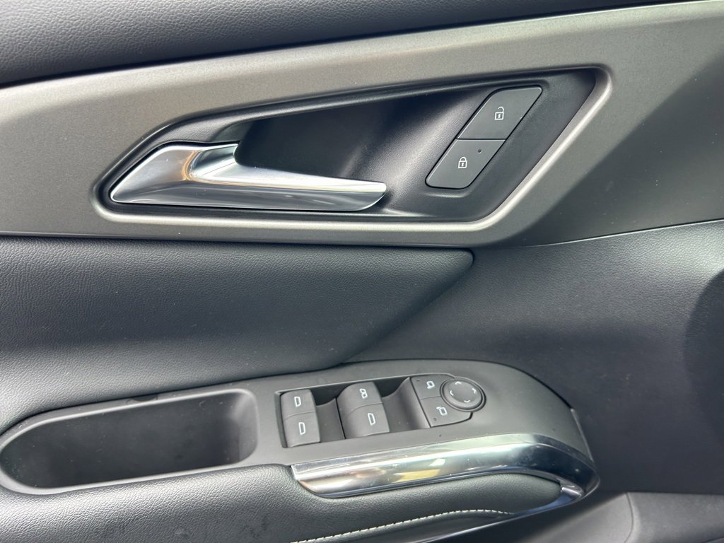 Used 2024 Chevrolet Traverse LT image 56