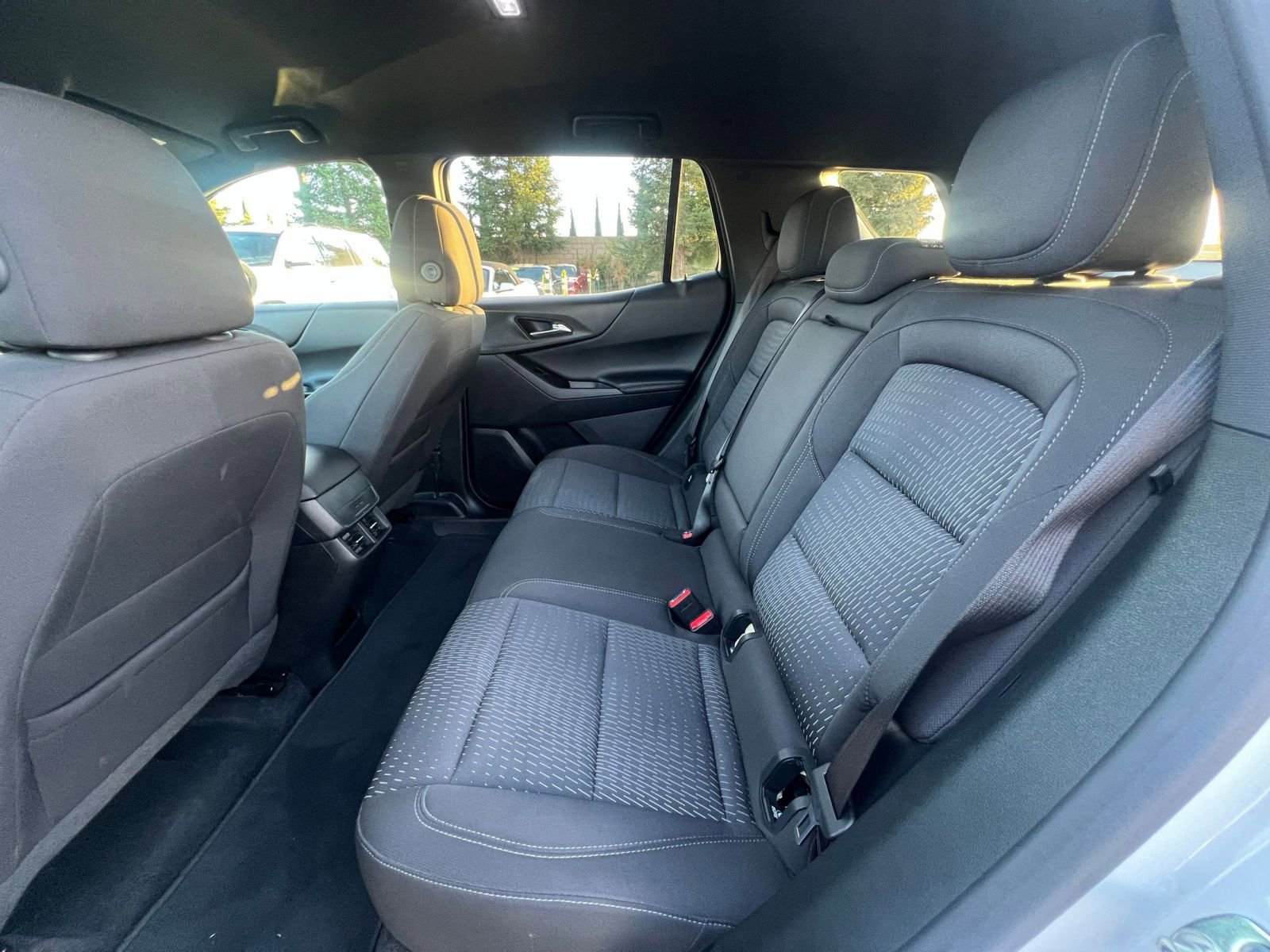 Used 2025 Chevrolet Equinox LT AWD/4WD image 25