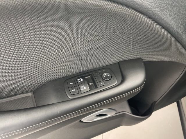 Used 2015 Dodge Challenger R/T w/ Quick Order Package 22B R/T image 15