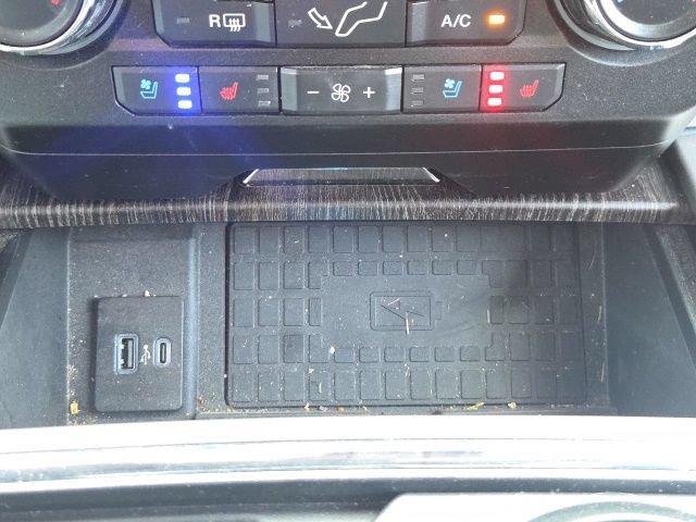 Used 2020 Ford F450 Lariat w/ Lariat Ultimate Package AWD/4WD image 34