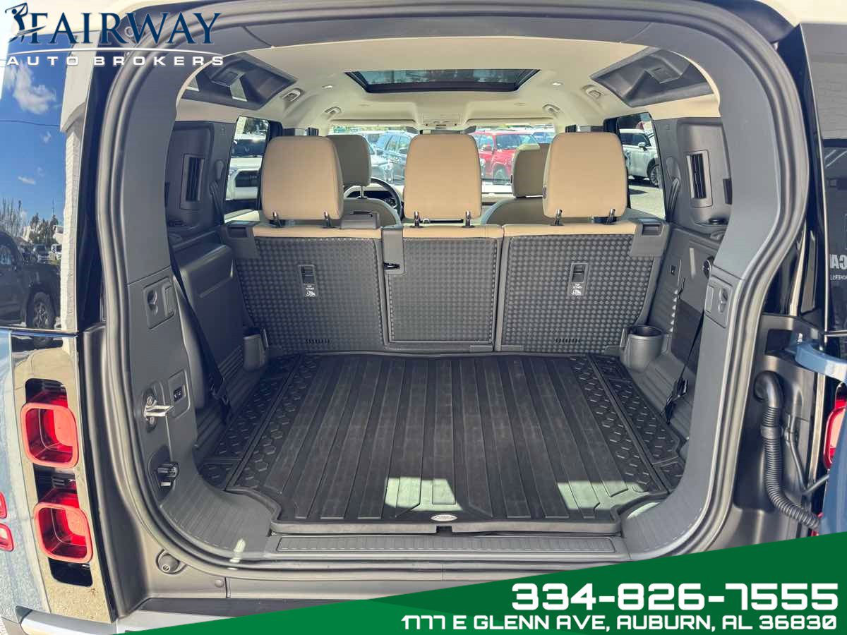 Used 2023 Land Rover Defender 110 SE image 33