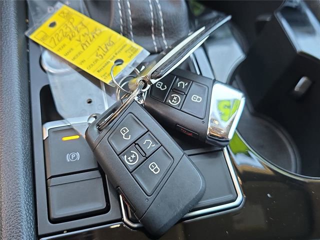 Used 2023 Volkswagen Atlas SE image 20