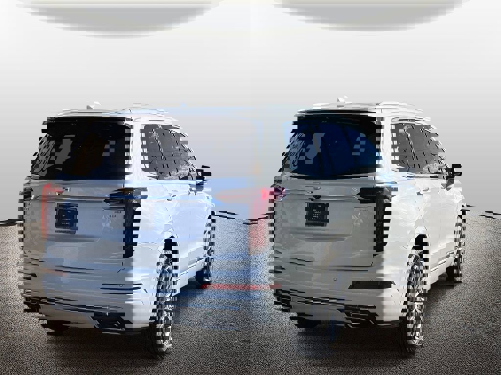 New 2025 Cadillac XT6 Premium Luxury w/ Technology Package image 2