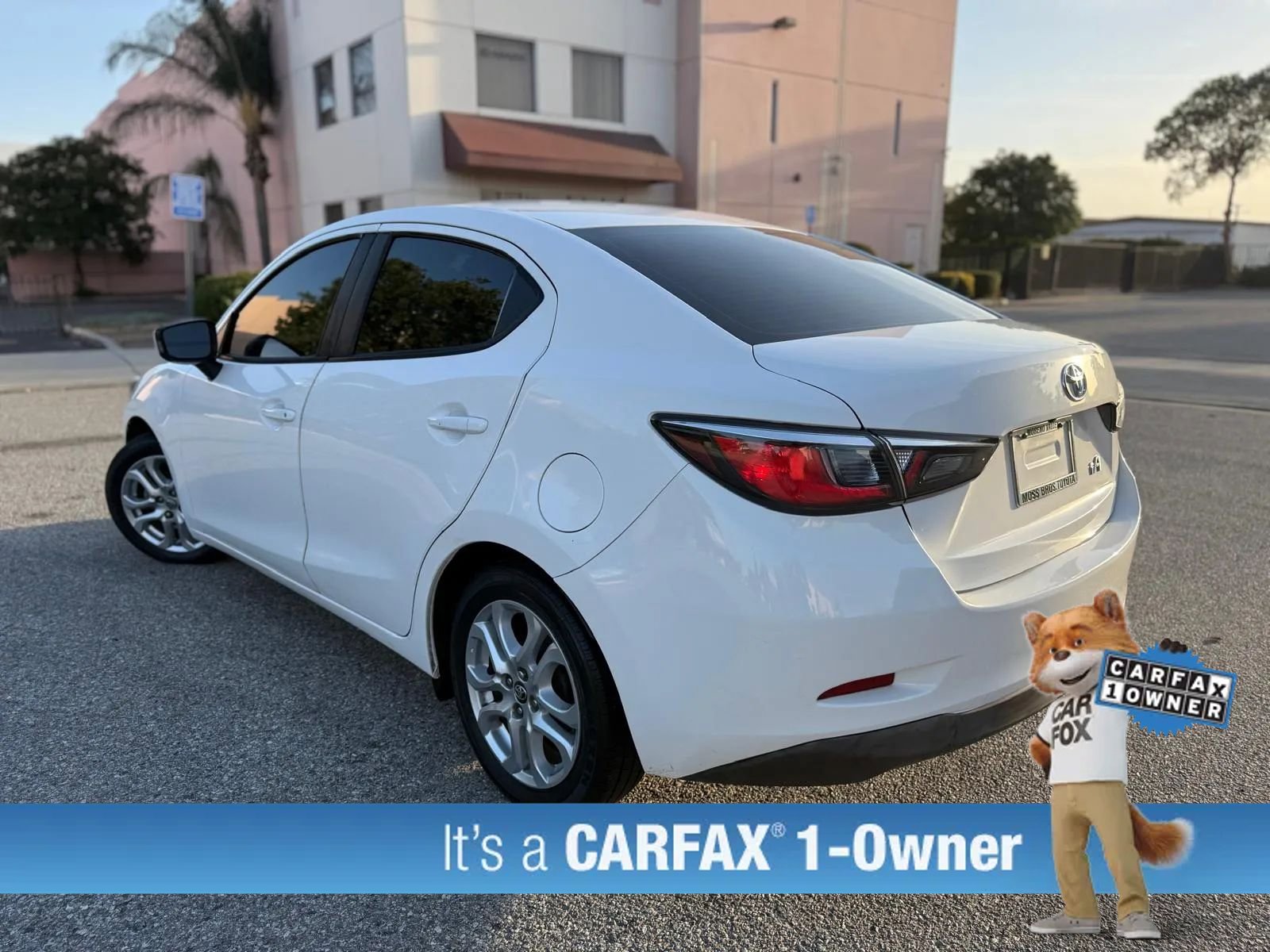 Used 2017 Toyota Yaris iA FWD image 4