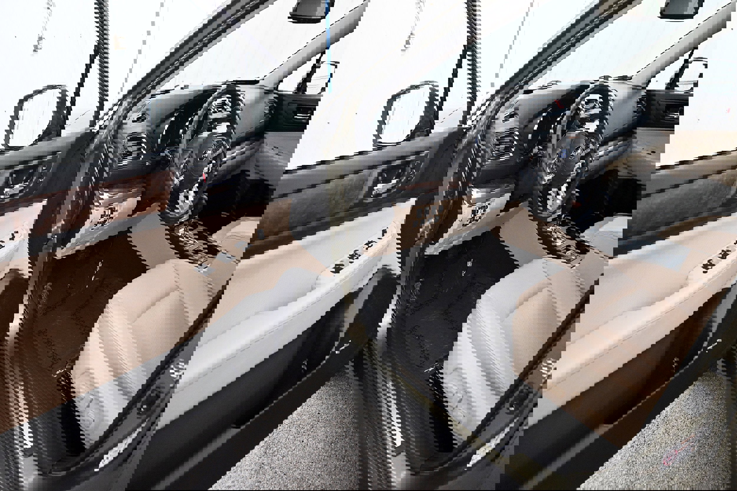 Used 2015 Subaru Outback 2.5i Limited image 3