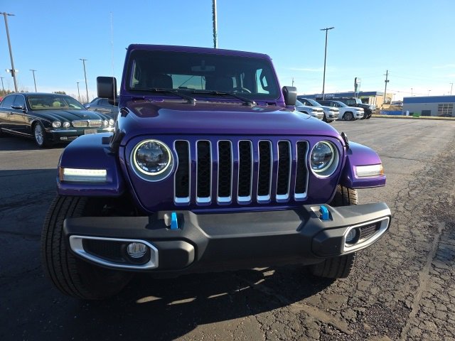 Used 2023 Jeep Wrangler Unlimited Sahara w/ Cold Weather Group image 9