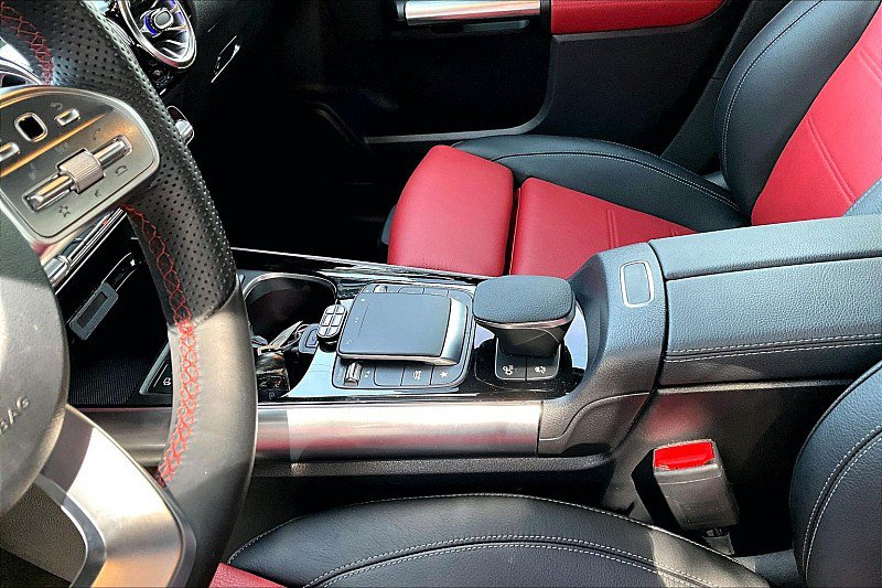 Used 2022 Mercedes-Benz GLA 35 AMG 4MATIC w/ Premium Package Lite image 11
