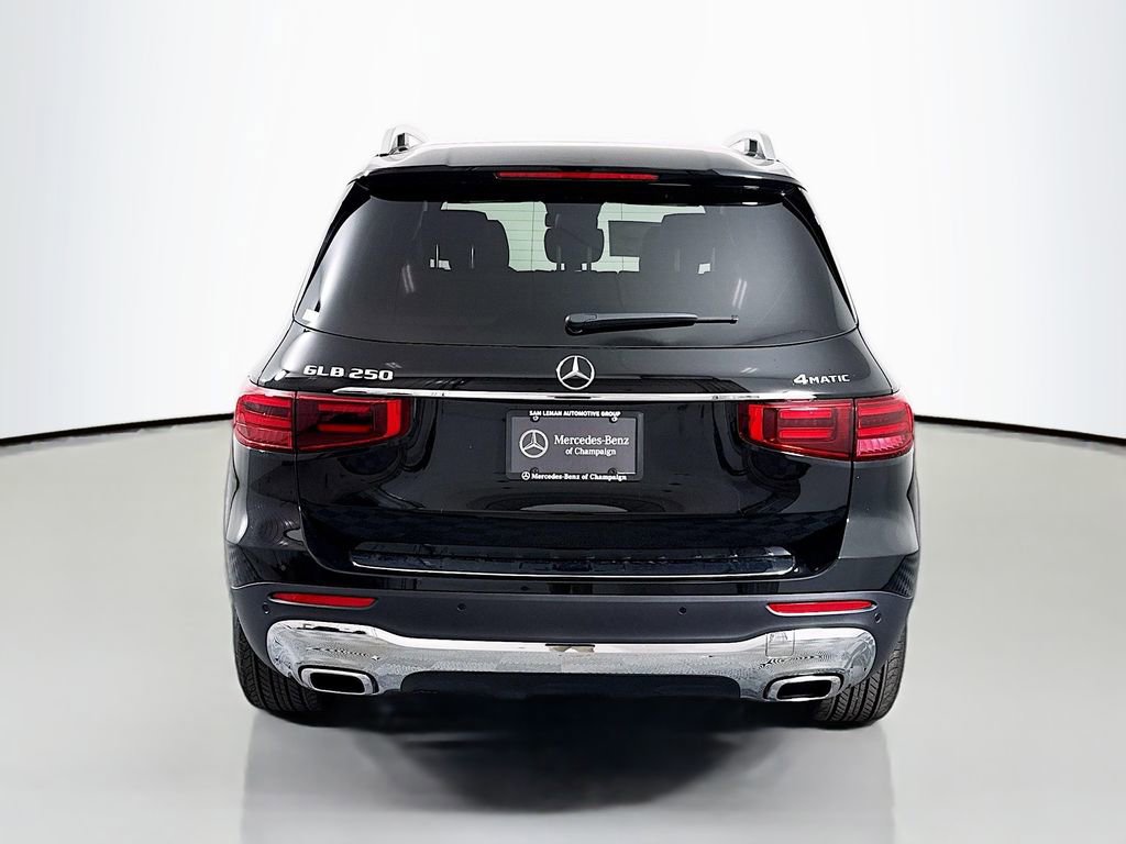 Used 2026 Mercedes-Benz GLB 250 4MATIC image 6