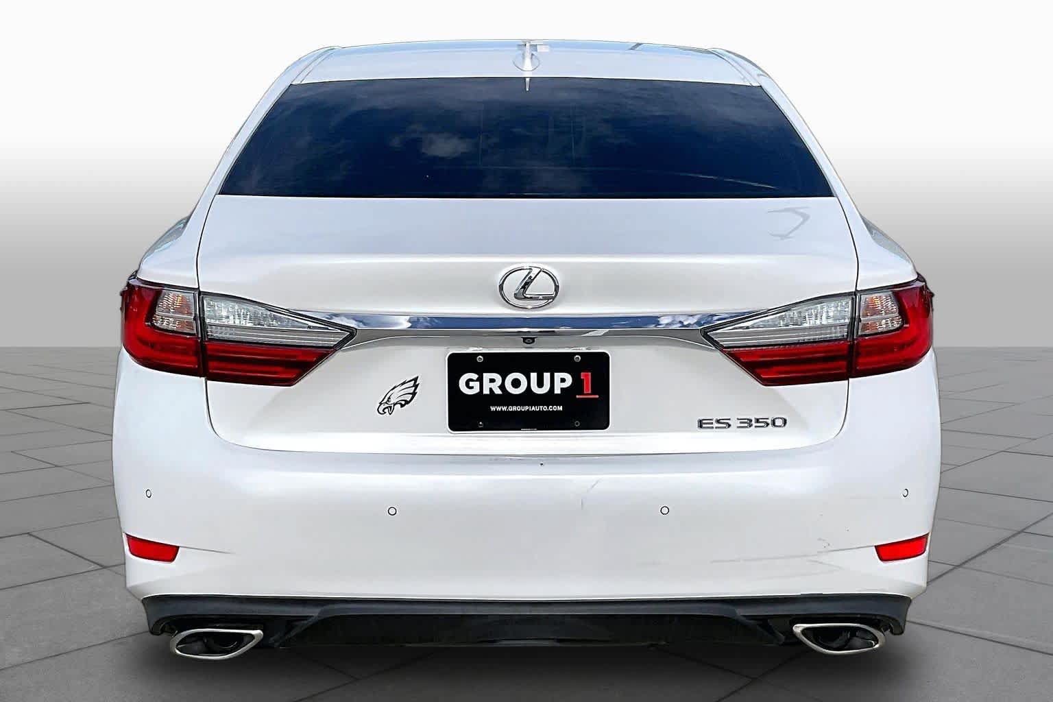 Used 2016 Lexus ES 350 w/ Premium Package w/Wood Trim FWD image 5