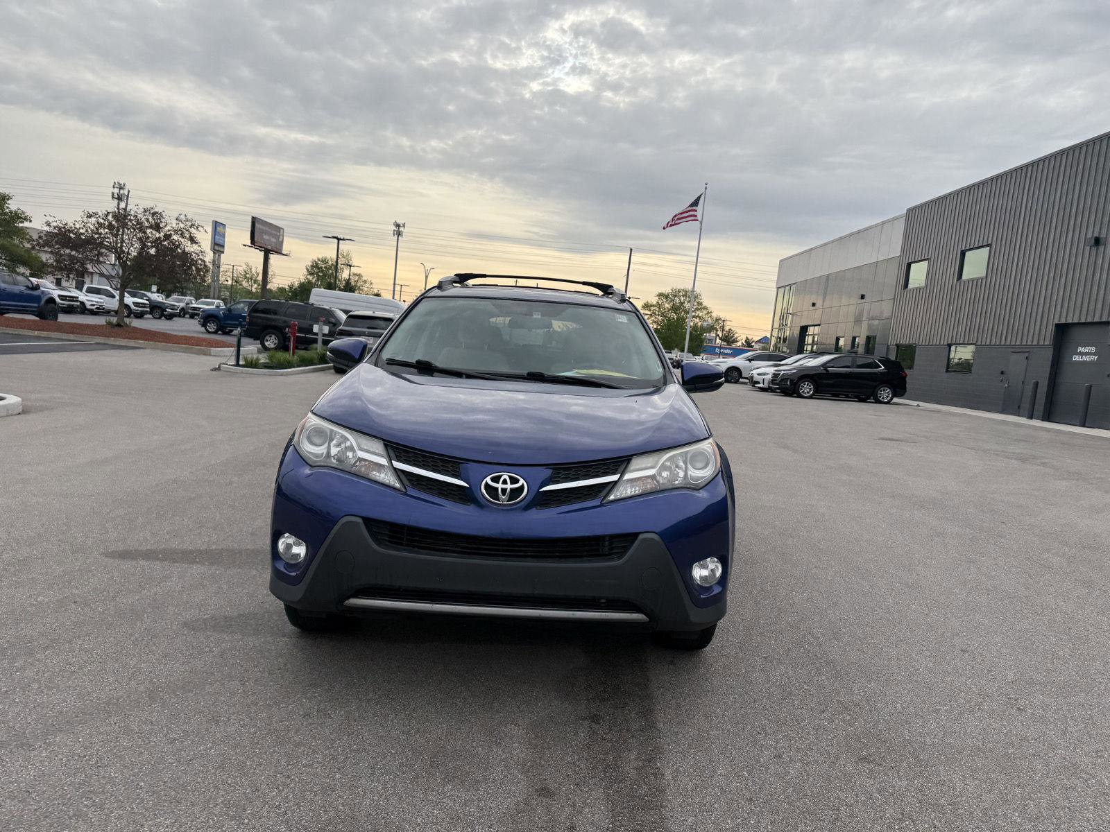 Used 2015 Toyota RAV4 XLE AWD/4WD image 8