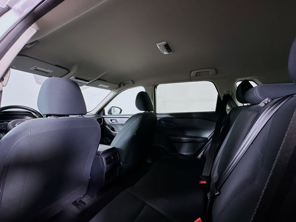 Used 2024 Nissan Rogue S image 13