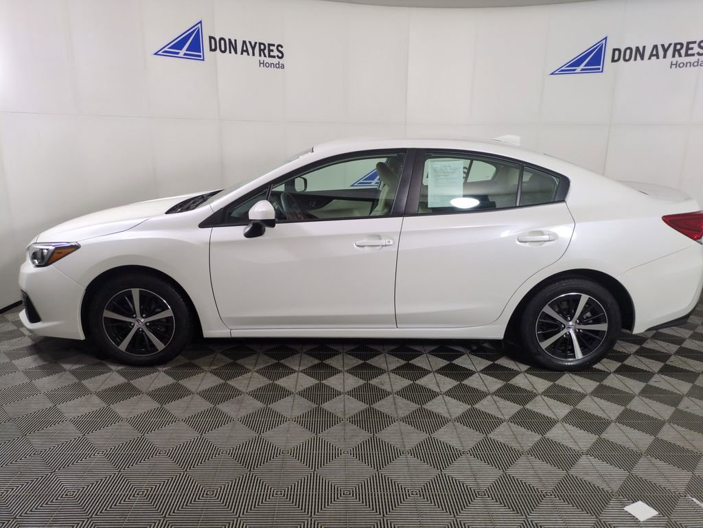 Used 2023 Subaru Impreza Premium image 2