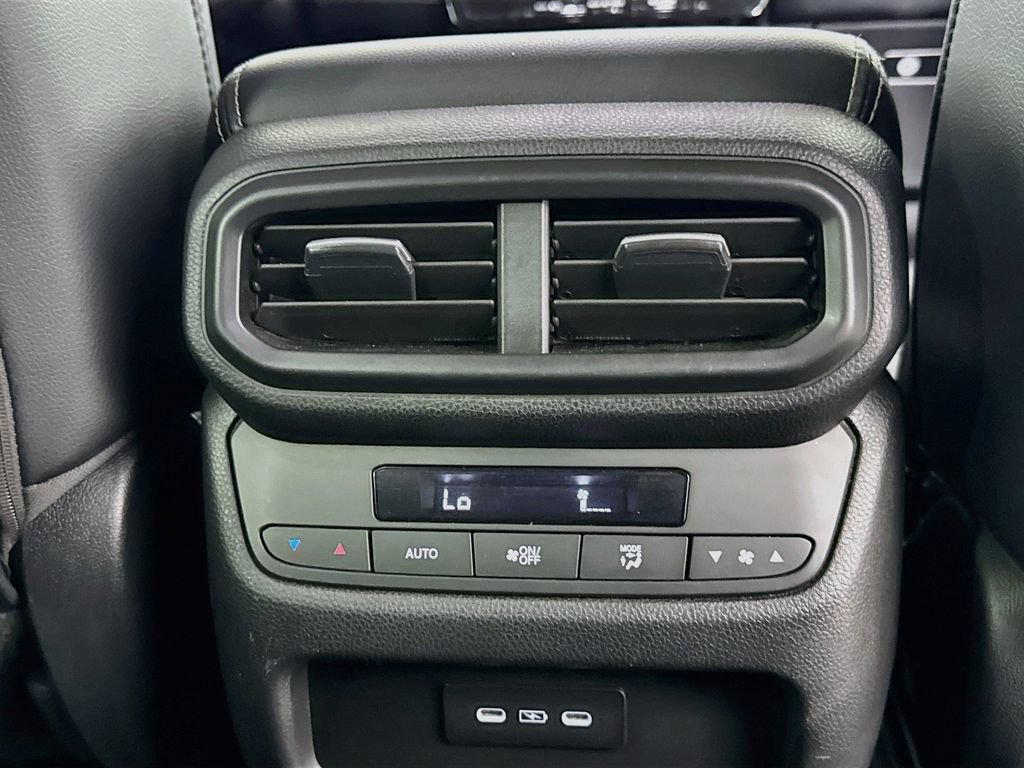 Used 2025 Honda Pilot EX-L image 24