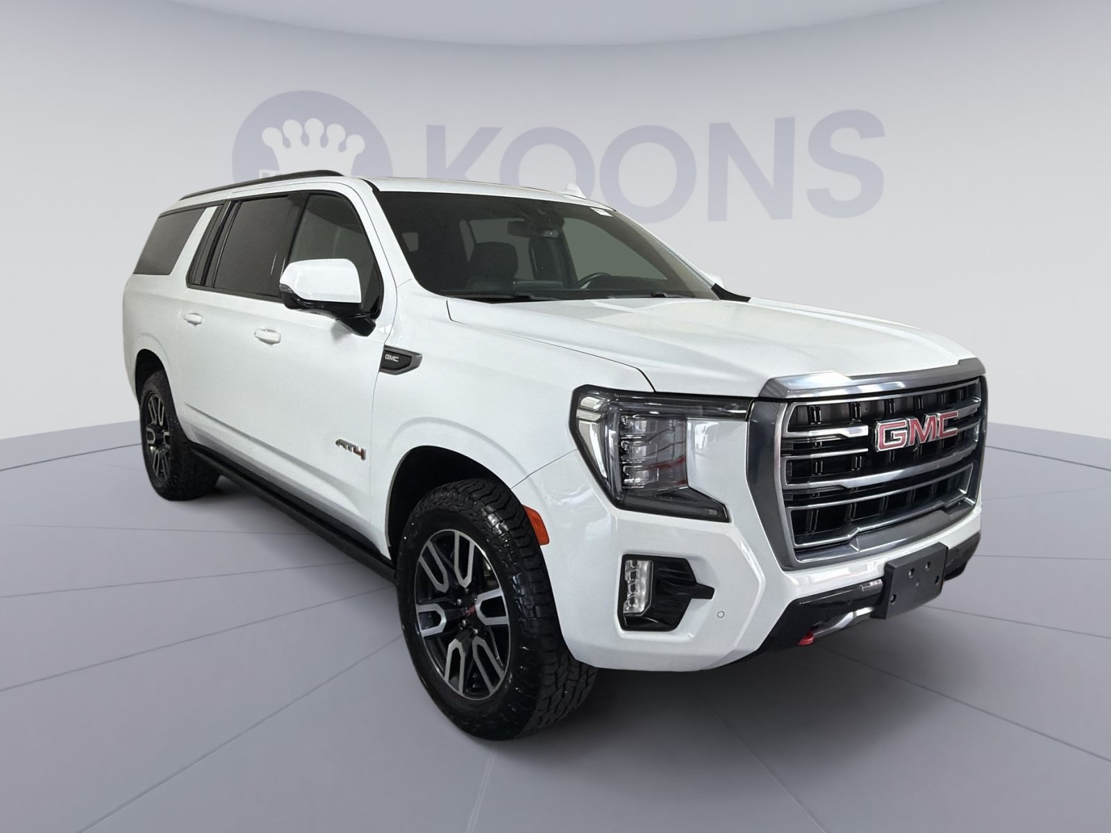 Used 2023 GMC Yukon XL AT4 w/ AT4 Premium Plus Package AWD/4WD image 10