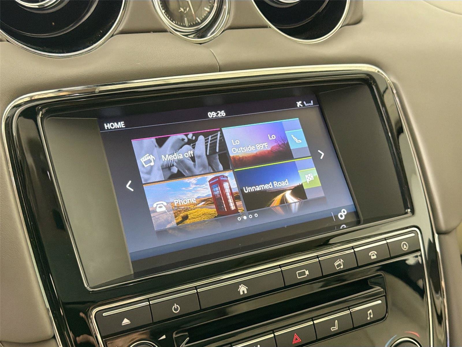 Used 2017 Jaguar XJ L Portfolio RWD image 15