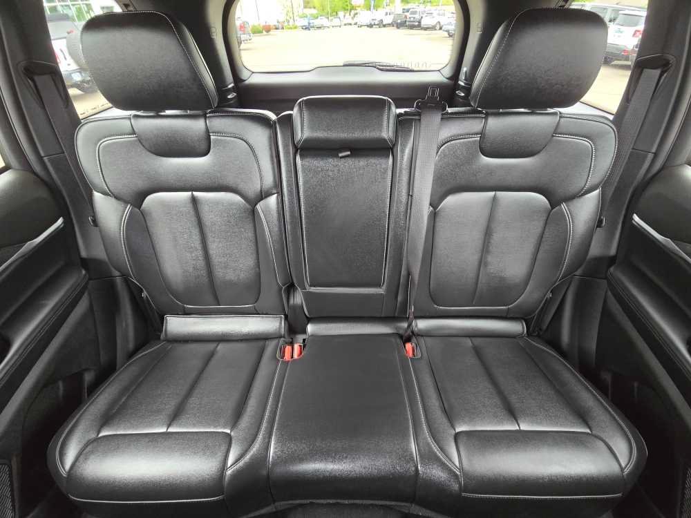Used 2024 Jeep Grand Cherokee Limited AWD/4WD image 17