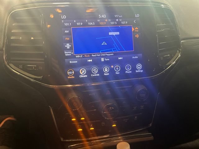 Used 2020 Jeep Grand Cherokee Altitude RWD image 17
