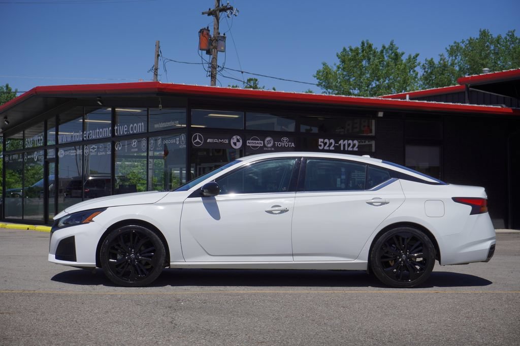 Used 2024 Nissan Altima 2.5 SR FWD image 4
